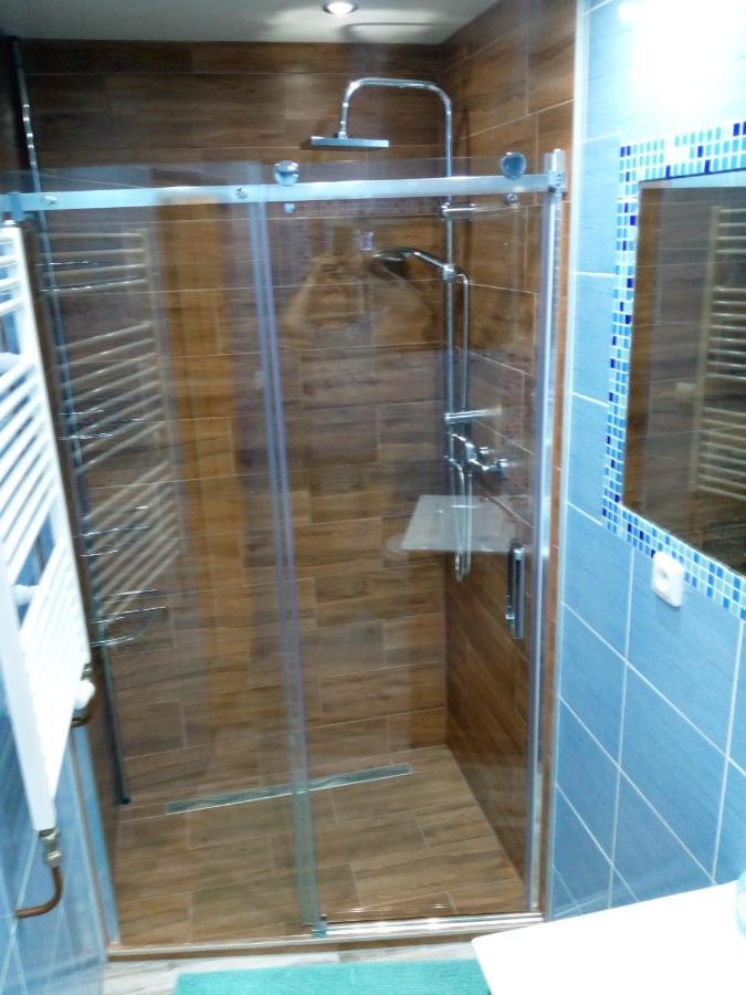 Apartman Albreit 1 야히모프 외부 사진