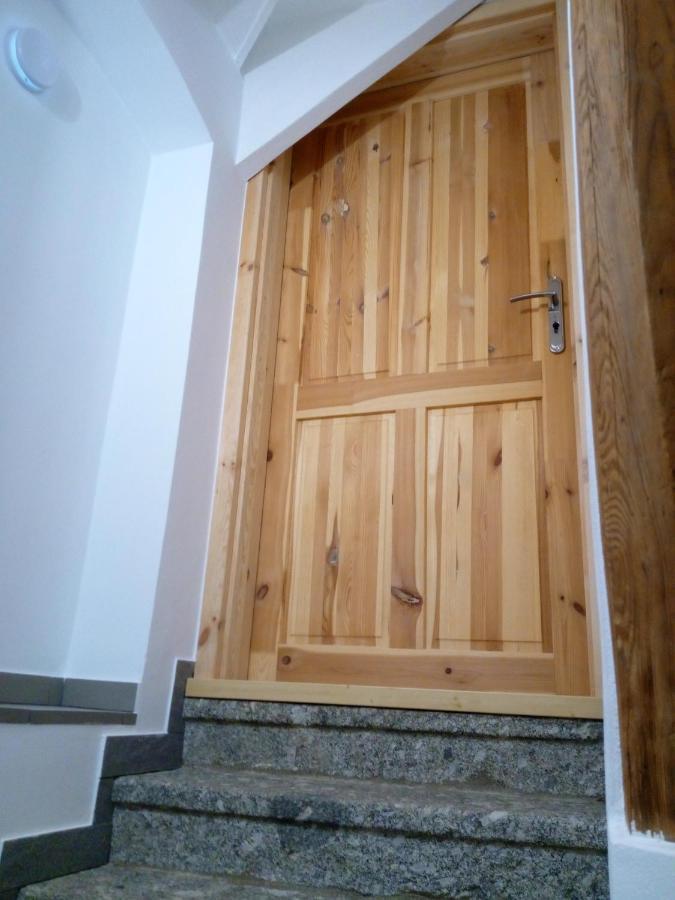 Apartman Albreit 1 야히모프 외부 사진